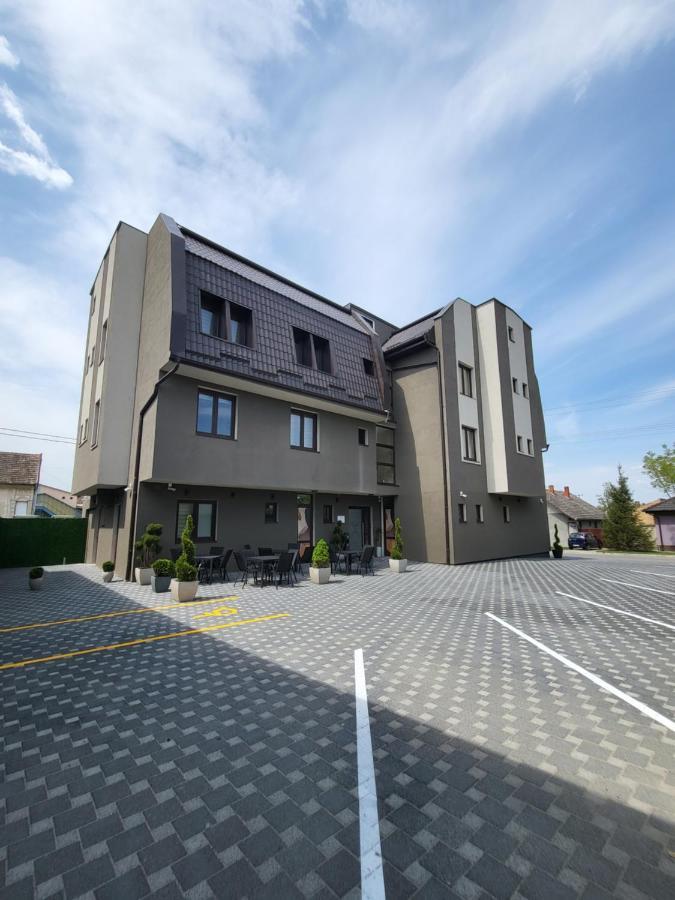 Garni Hotel Imperium Subotica Luaran gambar